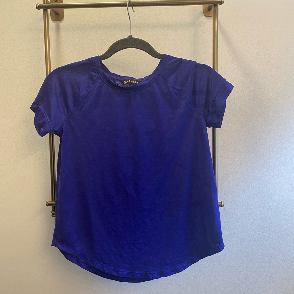 Athleta t shirt